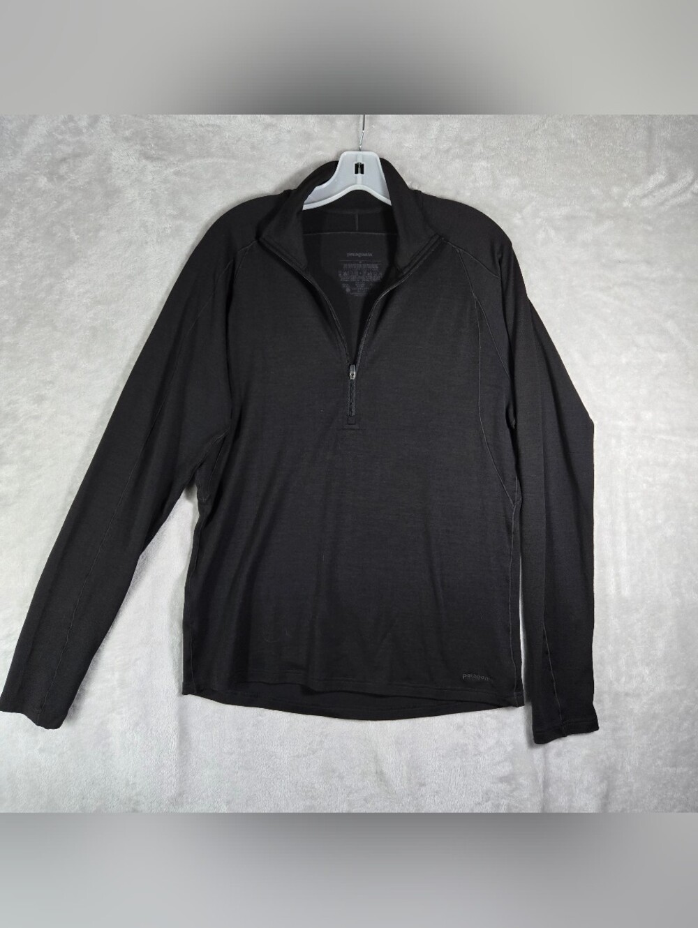 Patagonia Merino Wool Quarter Zip Base Layer Mens Size Medium M Black Pullover
